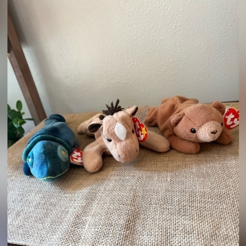 Lot of 3 Beanie Babies. Rainbow, Derby, Cubbie. All have original tags.